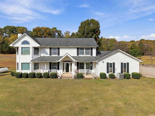 15.3 Acres of Land with Home for Sale in Hartsville, Tennessee