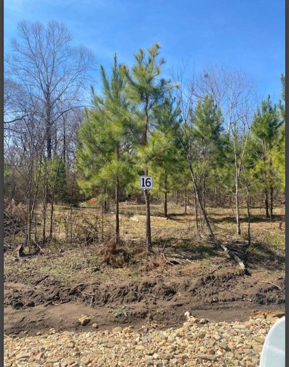 1 Acre of Land for Sale in Broken Bow, Oklahoma
