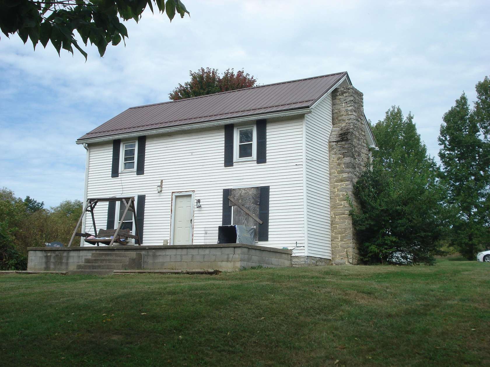 5.67 Acres of Land with Home for Auction in Cynthiana, Kentucky