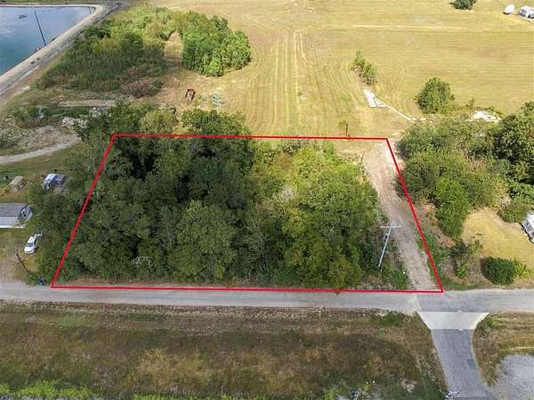 0.41 Acres of Mixed-Use Land for Sale in Iowa, Louisiana