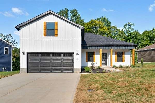 5.4 Acres of Land with Home for Sale in Dover, Tennessee