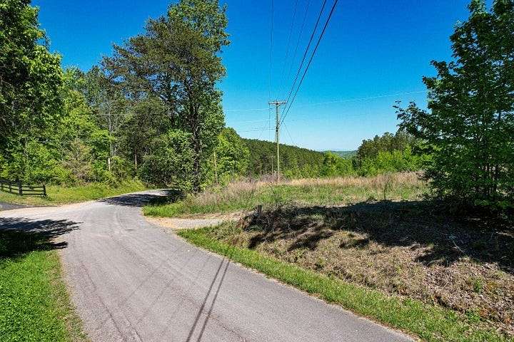 11 Acres of Recreational & Residential Land for Sale in Decatur, Tennessee