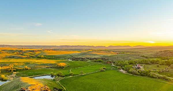 485 Acres of Land for Sale in Douglas, Wyoming