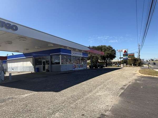 1.5 Acres of Commercial Land for Sale in Dothan, Alabama