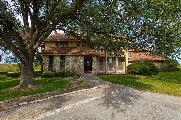 5.65 Acres of Land with Home for Lease in Navasota, Texas