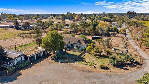 13.4 Acres of Land with Home for Sale in Fulton, California