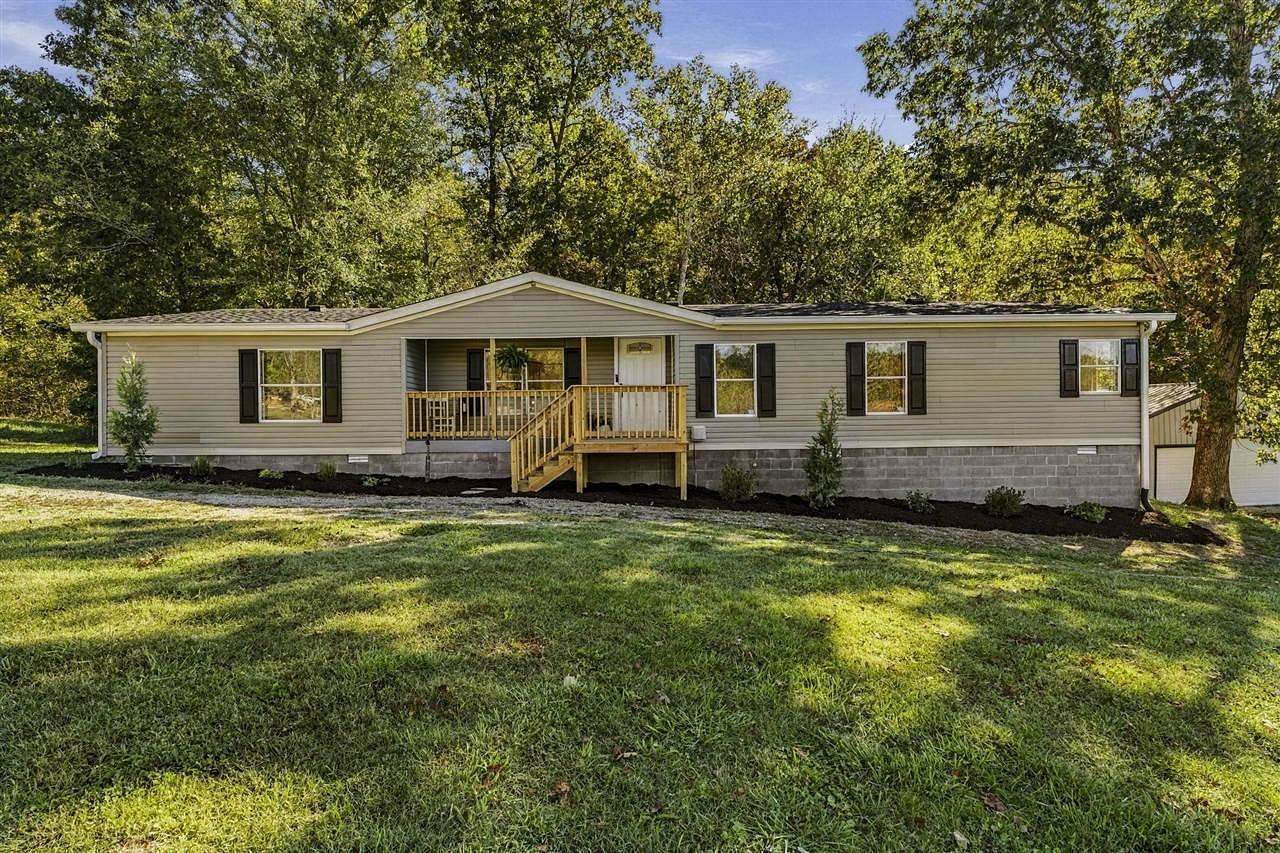 2 Acres of Land with Home for Sale in Bowling Green, Kentucky