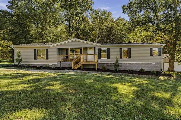 2 Acres of Land with Home for Sale in Bowling Green, Kentucky