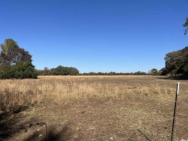 30 Acres of Recreational & Residential Land for Sale in Damascus, Arkansas