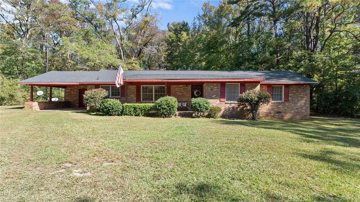 5 Acres of Land with Home for Sale in Ralph, Alabama