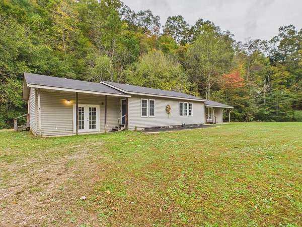 23 Acres of Recreational Land with Home for Sale in Mousie, Kentucky