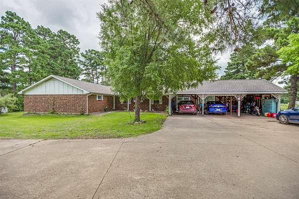 20 Acres of Land with Home for Sale in Teague, Texas