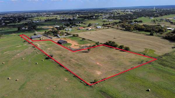 5 Acres of Residential Land for Sale in Springtown, Texas