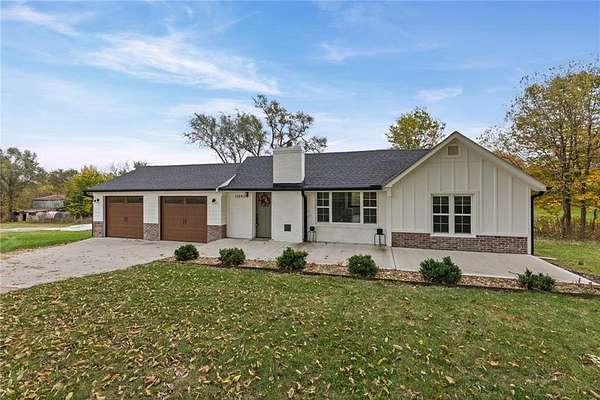 3 Acres of Land with Home for Sale in Basehor, Kansas