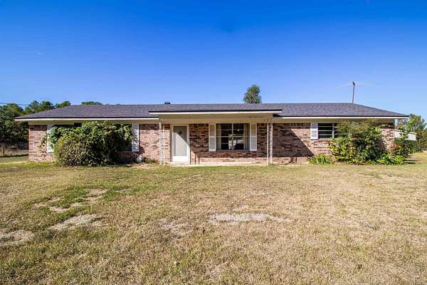 9 Acres of Land with Home for Sale in Jefferson, Texas