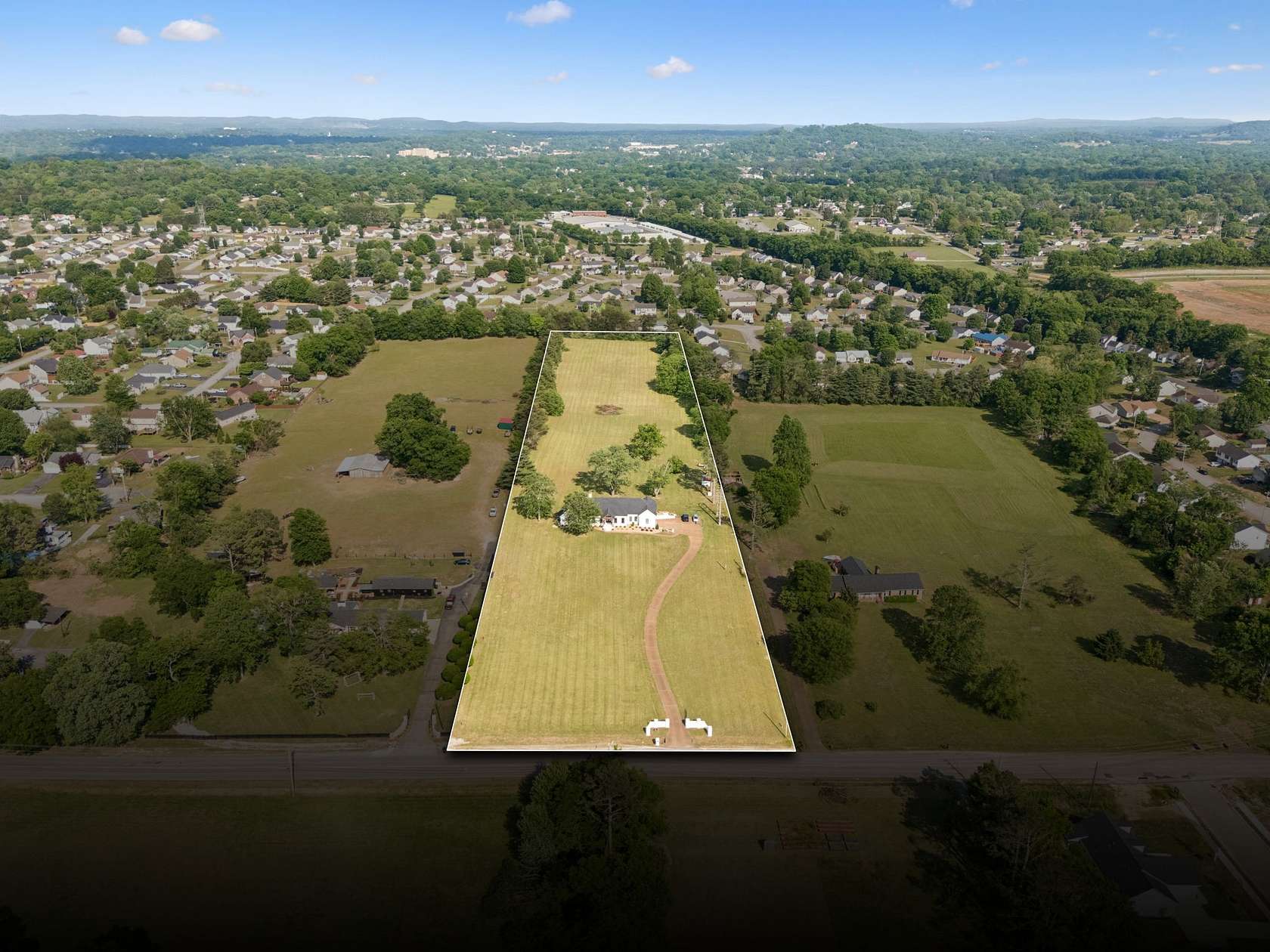 7 Acres of Land with Home for Sale in Columbia, Tennessee