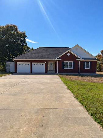 8.89 Acres of Land with Home for Sale in Iron City, Tennessee