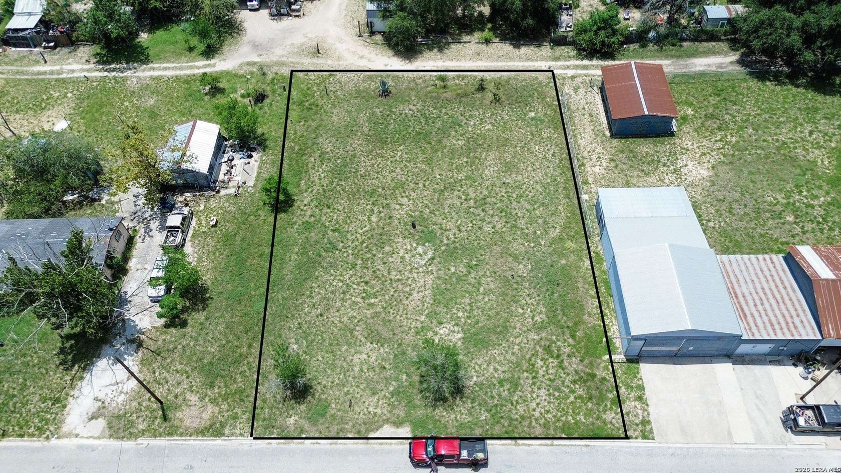 0.35 Acres of Commercial Land for Sale in Pleasanton, Texas