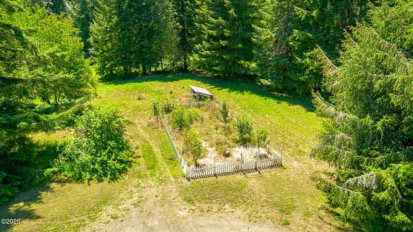 5 Acres of Improved Mixed-Use Land for Sale in Blodgett, Oregon