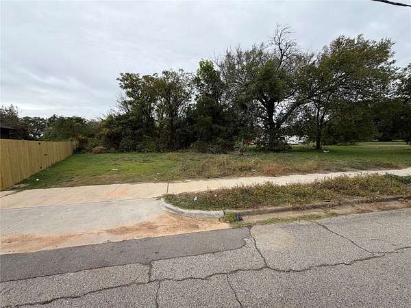 0.1 Acres of Mixed-Use Land for Sale in Waco, Texas