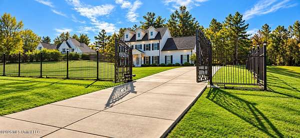 1.5 Acres of Land with Home for Sale in Hernando, Mississippi