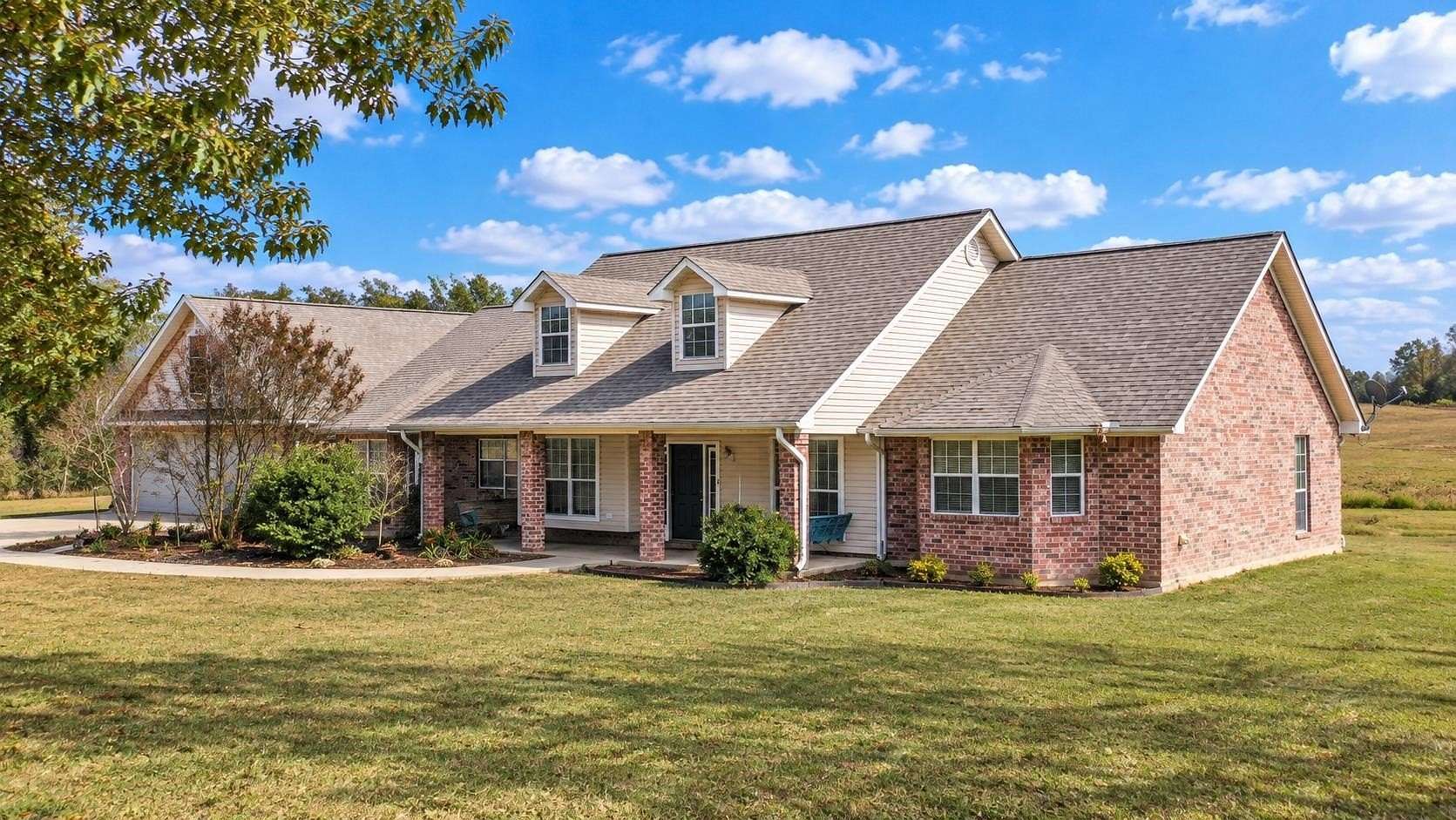 31.6 Acres of Land with Home for Sale in Queen City, Texas