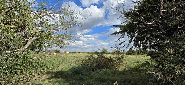 11 Acres of Land for Sale in Whitesboro, Texas