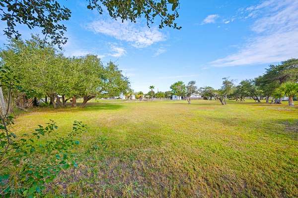 1 Acre of Residential Land for Sale in Rockport, Texas
