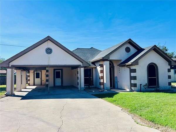 0.29 Acres of Land with Home for Sale in Mercedes, Texas