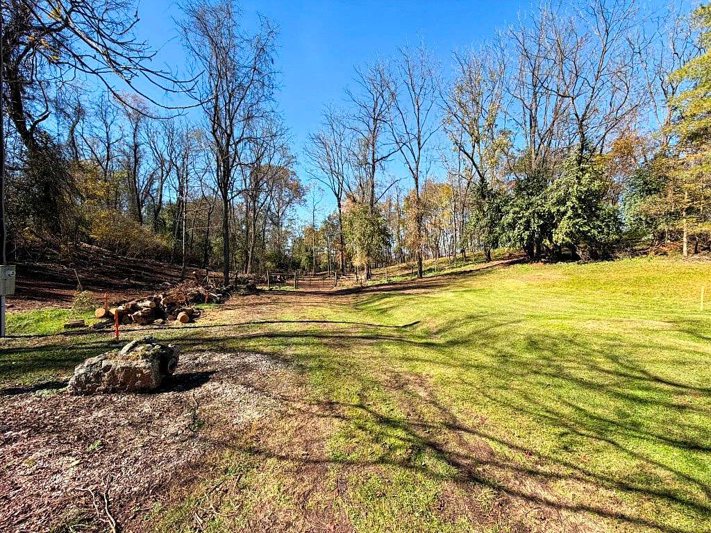 5.12 Acres of Agricultural Land for Sale in Austinville, Virginia