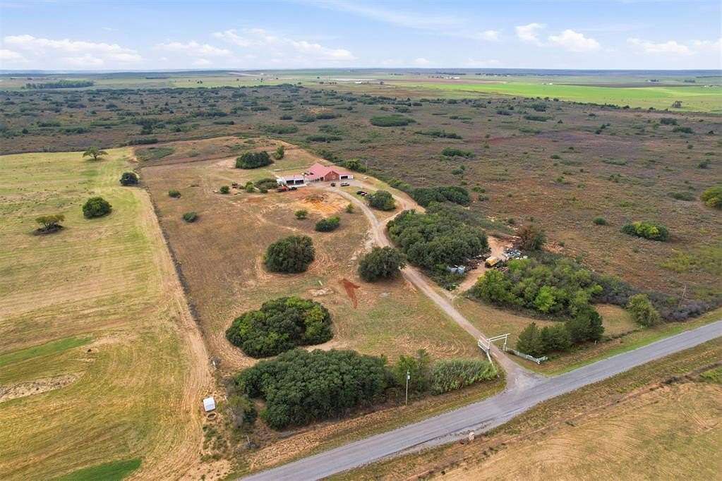 10.8 Acres of Land with Home for Sale in Sayre, Oklahoma