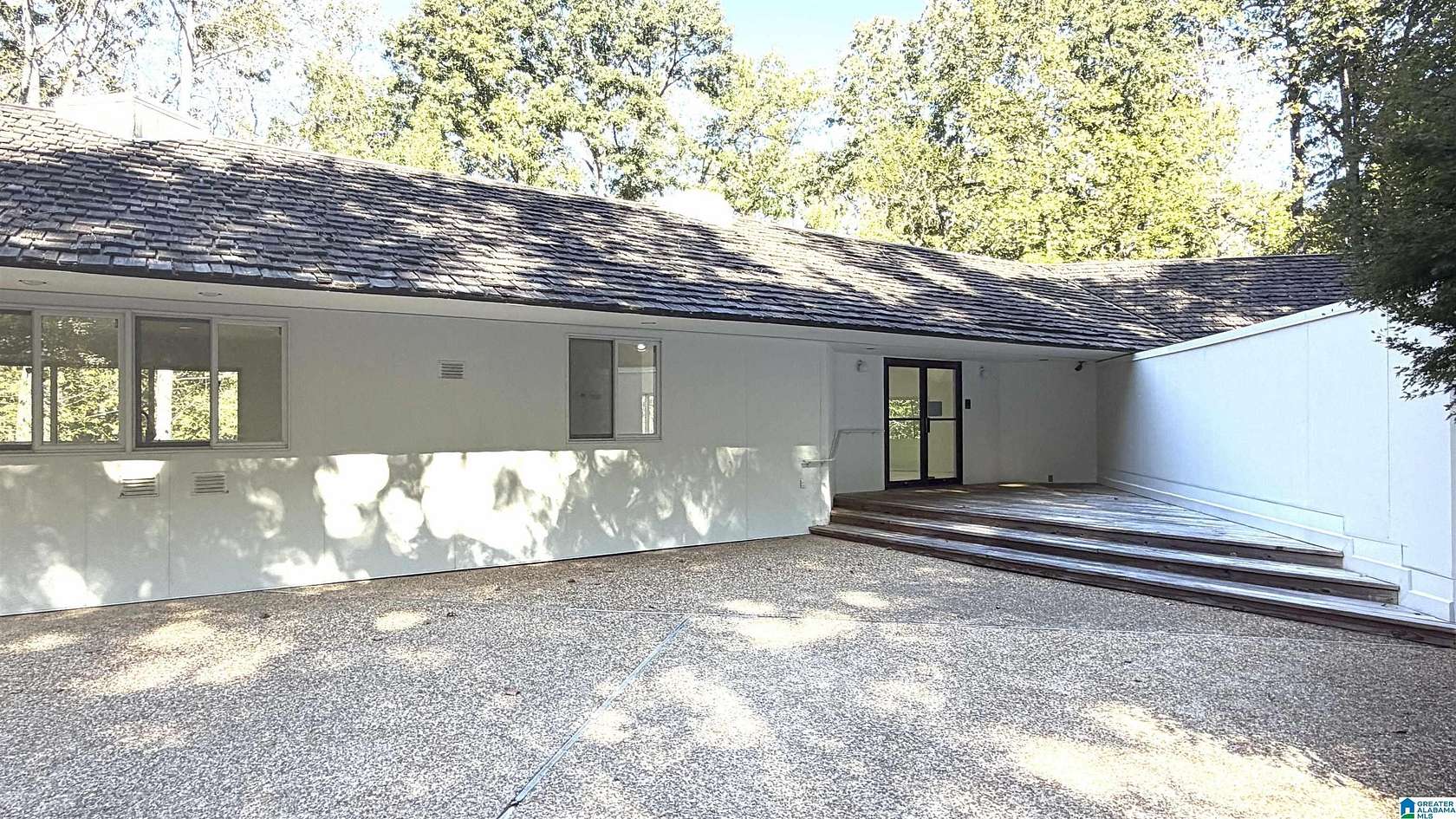 3.2 Acres of Land with Home for Sale in Mountain Brook, Alabama