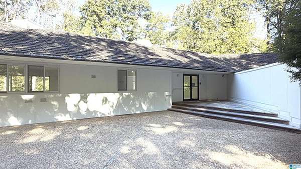 3.2 Acres of Land with Home for Sale in Mountain Brook, Alabama