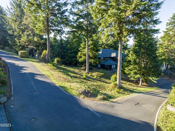 0.26 Acres of Residential Land for Sale in Gleneden Beach, Oregon