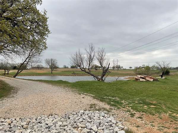 2 Acres of Residential Land for Sale in Alvord, Texas