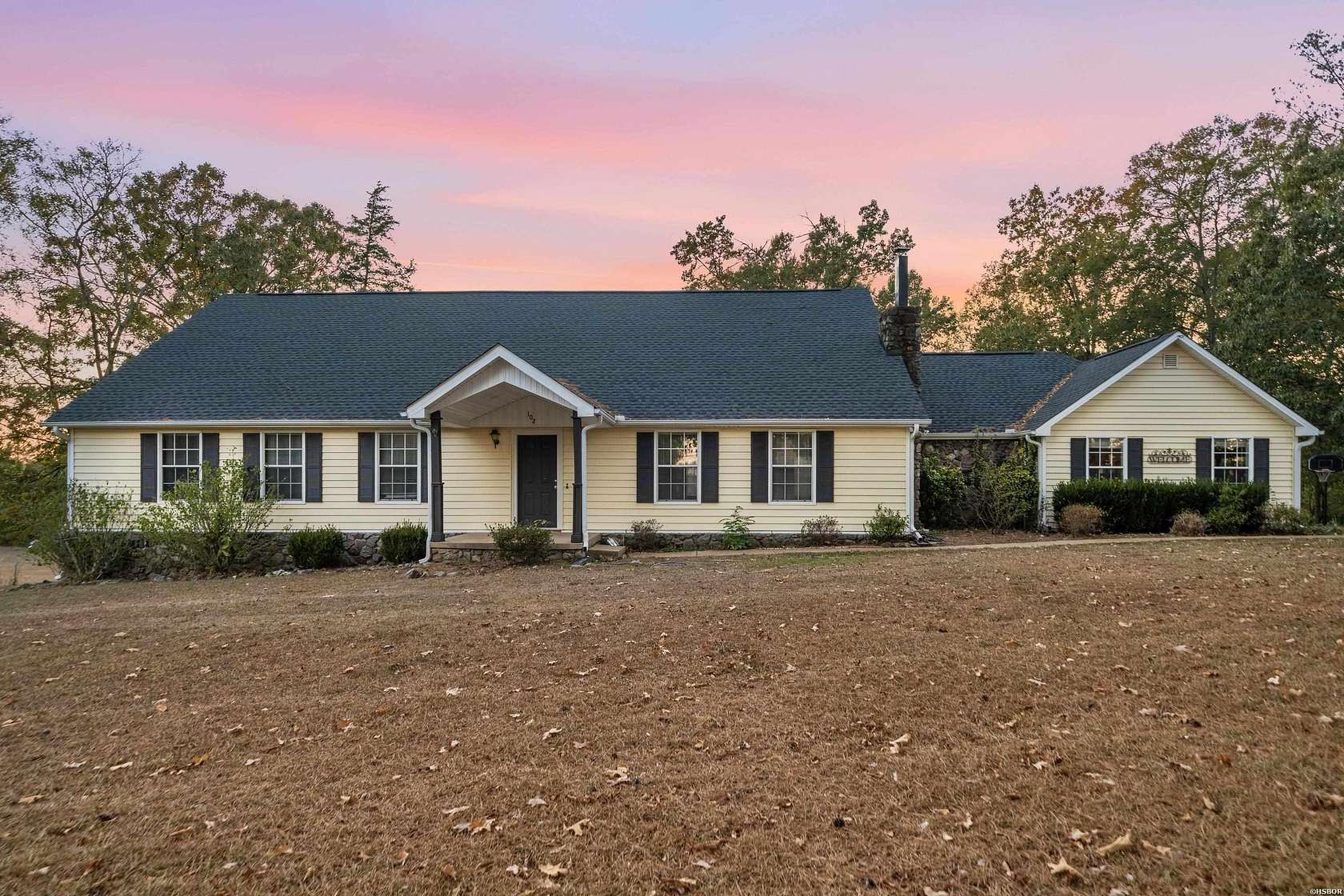 5 Acres of Land with Home for Sale in Hot Springs, Arkansas