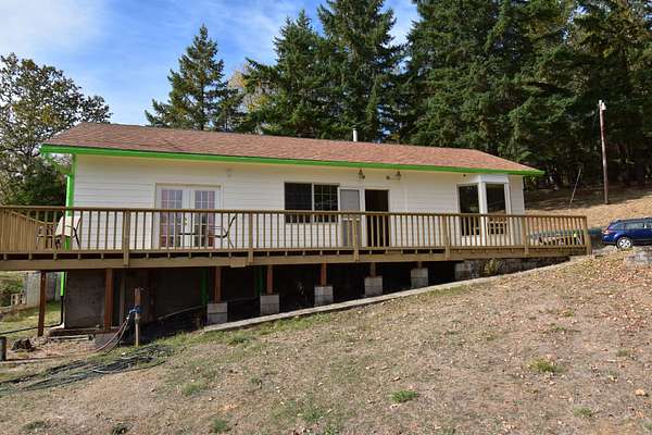 8.2 Acres of Land with Home for Sale in Oakland, Oregon