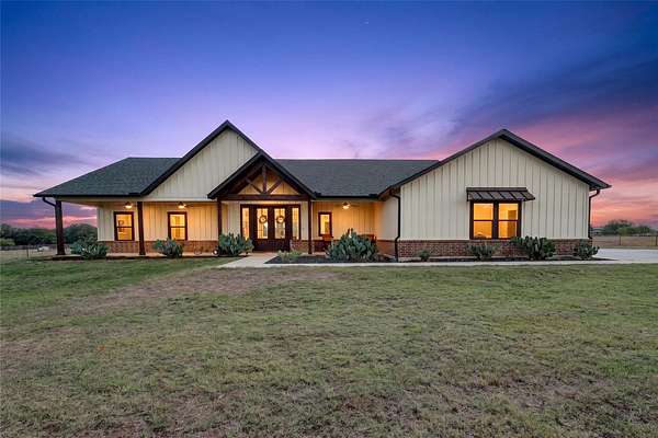 6 Acres of Land with Home for Sale in Paradise, Texas