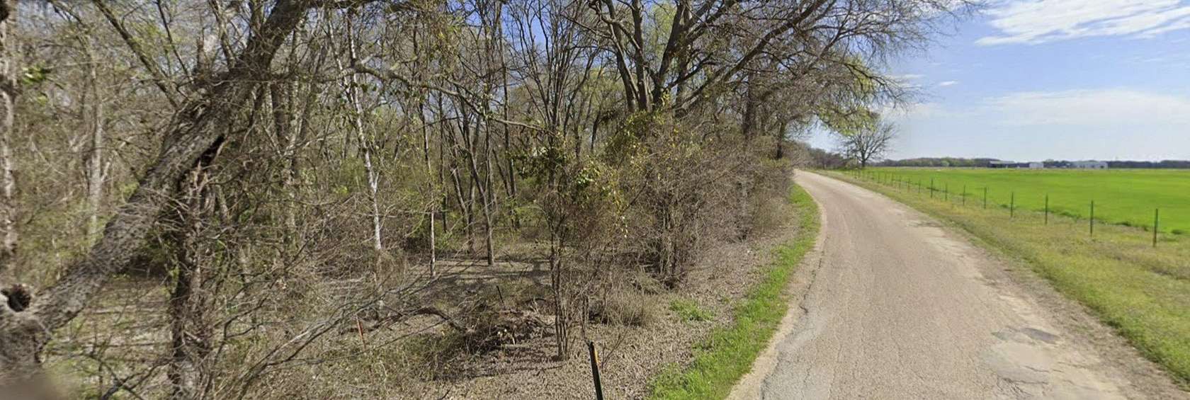 11 Acres of Land for Sale in Grandview, Texas