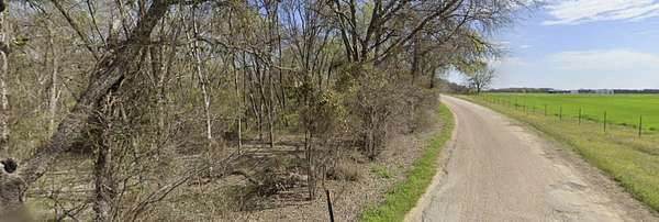 11 Acres of Land for Sale in Grandview, Texas