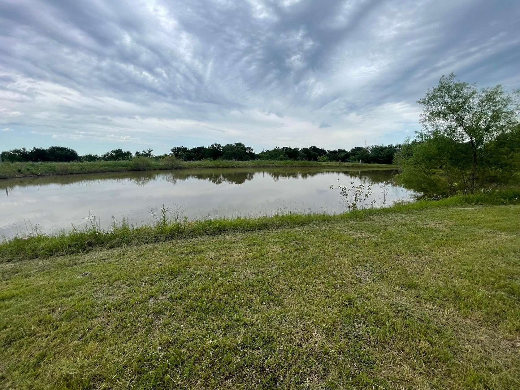 15 Acres of Land with Home for Sale in Waxahachie, Texas