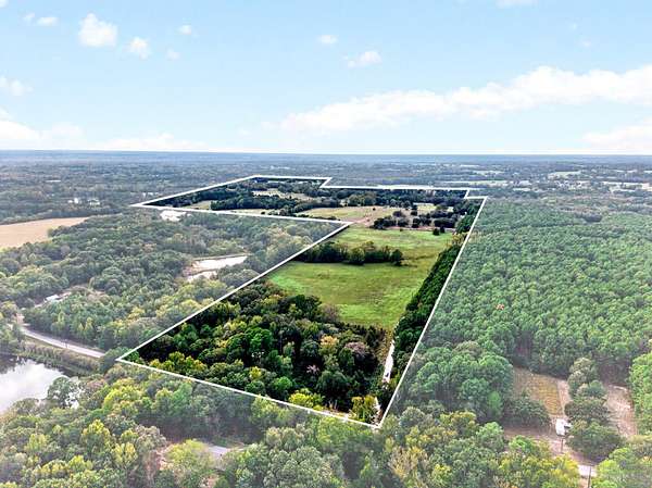 190 Acres of Recreational Land with Home for Sale in Quitman, Texas