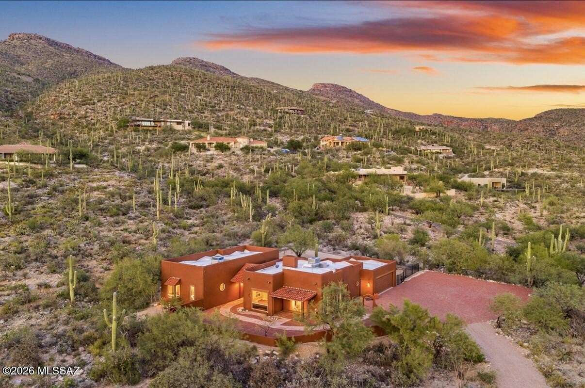 7 Acres of Land with Home for Sale in Tucson, Arizona