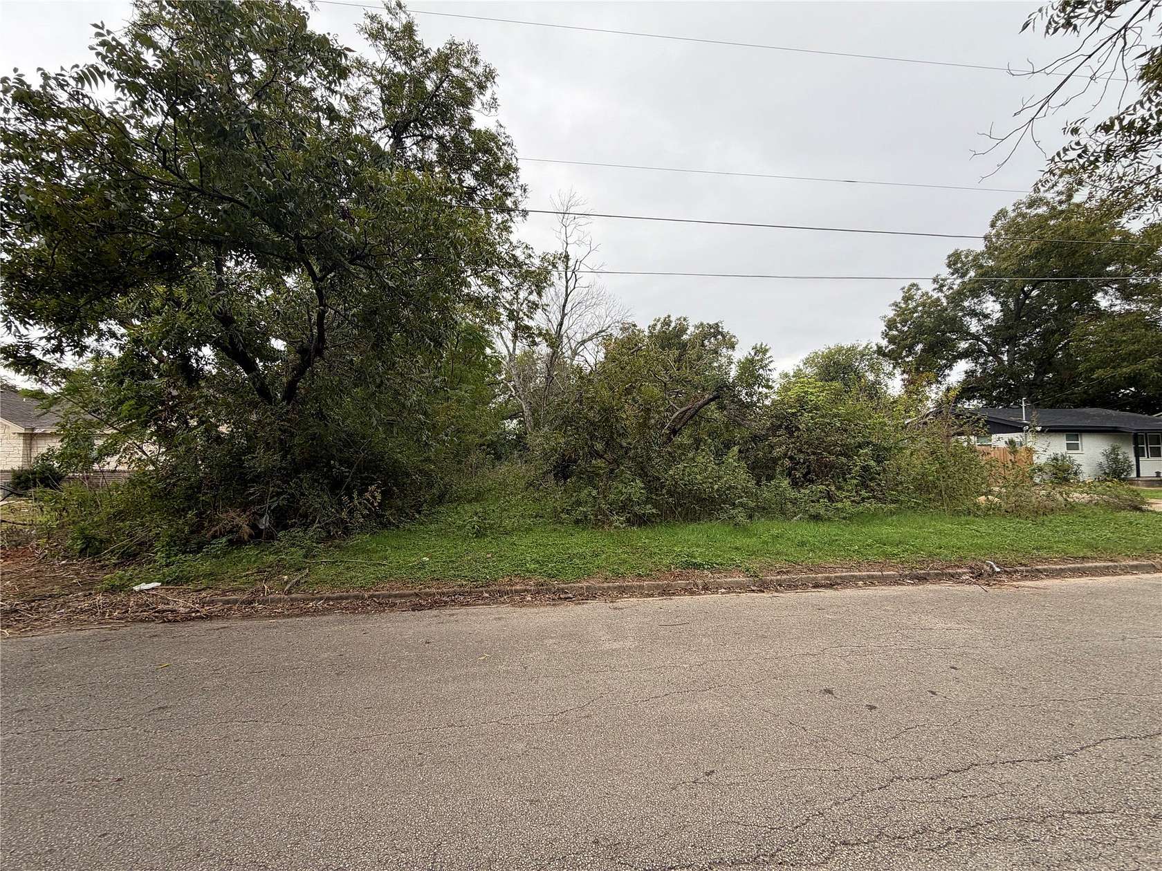 0.32 Acres of Mixed-Use Land for Sale in Bellmead, Texas