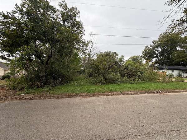 0.32 Acres of Mixed-Use Land for Sale in Bellmead, Texas