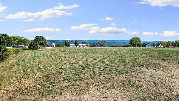 5 Acres of Residential Land for Sale in Prairie Grove, Arkansas