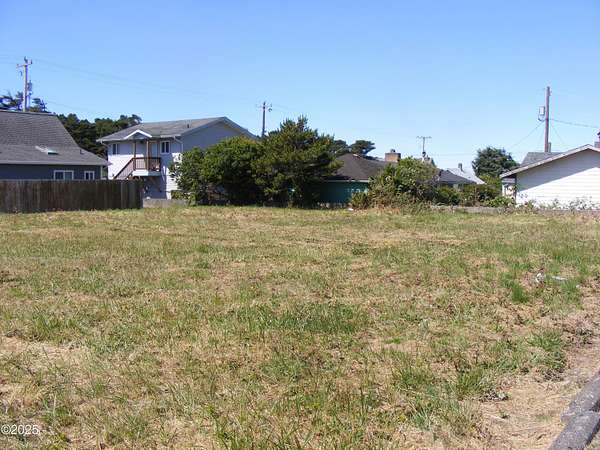 0.2 Acres of Commercial Land for Sale in Newport, Oregon