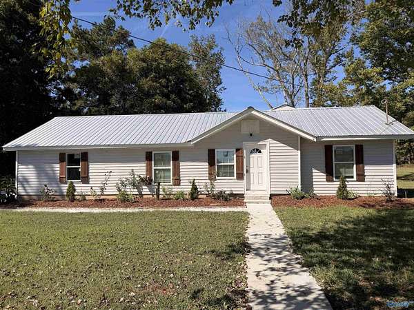 2 Acres of Land with Home for Sale in Boaz, Alabama