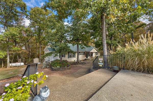29.1 Acres of Recreational Land with Home for Sale in Green Forest, Arkansas