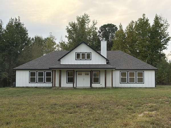 22 Acres of Agricultural Land with Home for Sale in De Berry, Texas